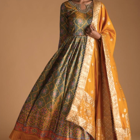 Never Worn! Kalki Fashion Anarkali Set - Picture 1 of 4